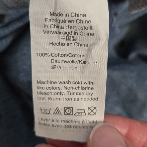 Madewell Denim Short-Sleeve Tie-Front Shirt in Heart Print Size XS - Picture 4 of 5